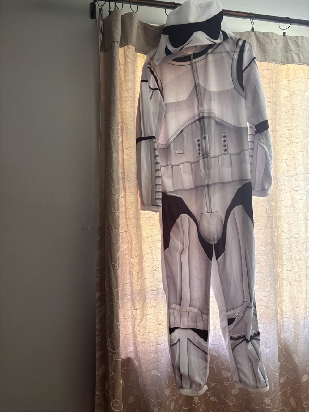Star Wars storm trooper fleece style costume jumpsuit. NWT.